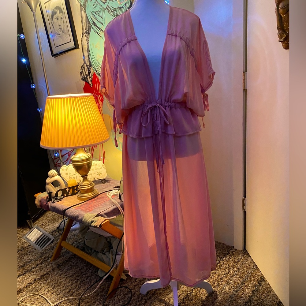Beautiful pink, sheer, flowy, Size 2X, house gown/cover-up